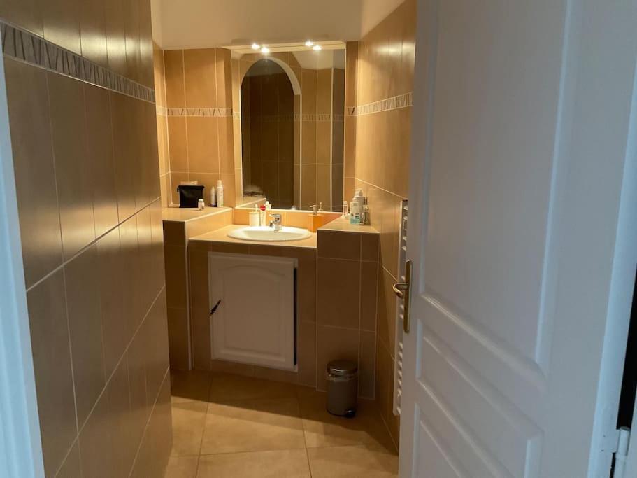 Akropole De Caroline, Central, Lumineux, Calme, Free Parking, Lift, 3 Beds 드라기냥 외부 사진