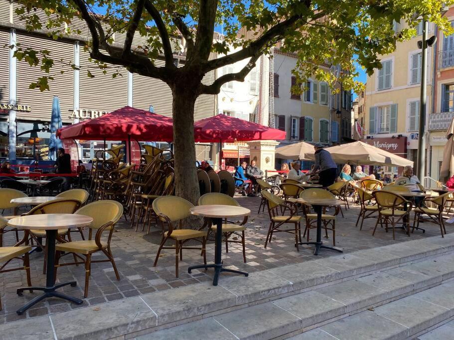 Akropole De Caroline, Central, Lumineux, Calme, Free Parking, Lift, 3 Beds 드라기냥 외부 사진
