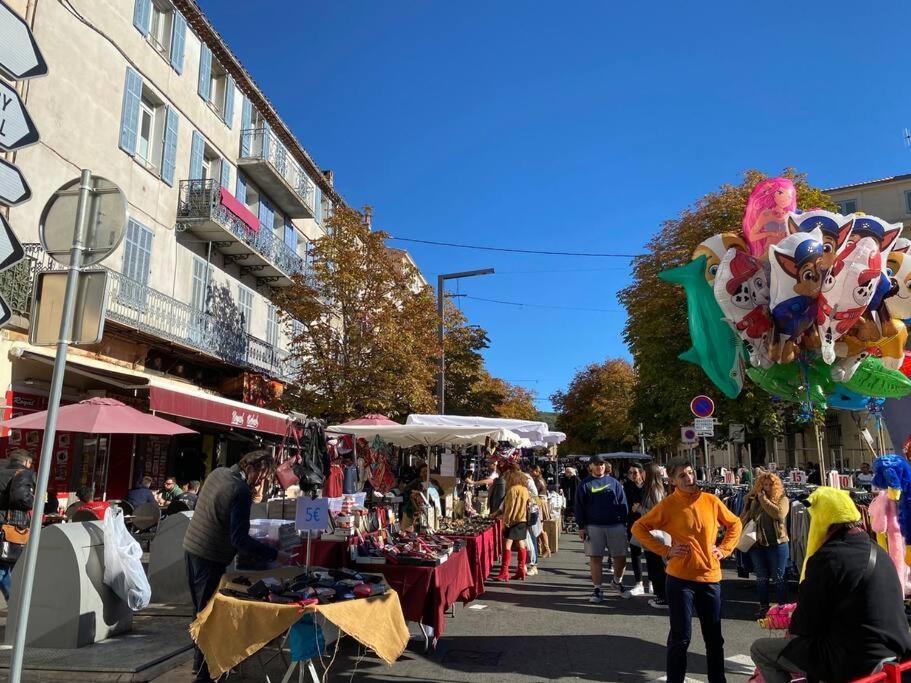 Akropole De Caroline, Central, Lumineux, Calme, Free Parking, Lift, 3 Beds 드라기냥 외부 사진